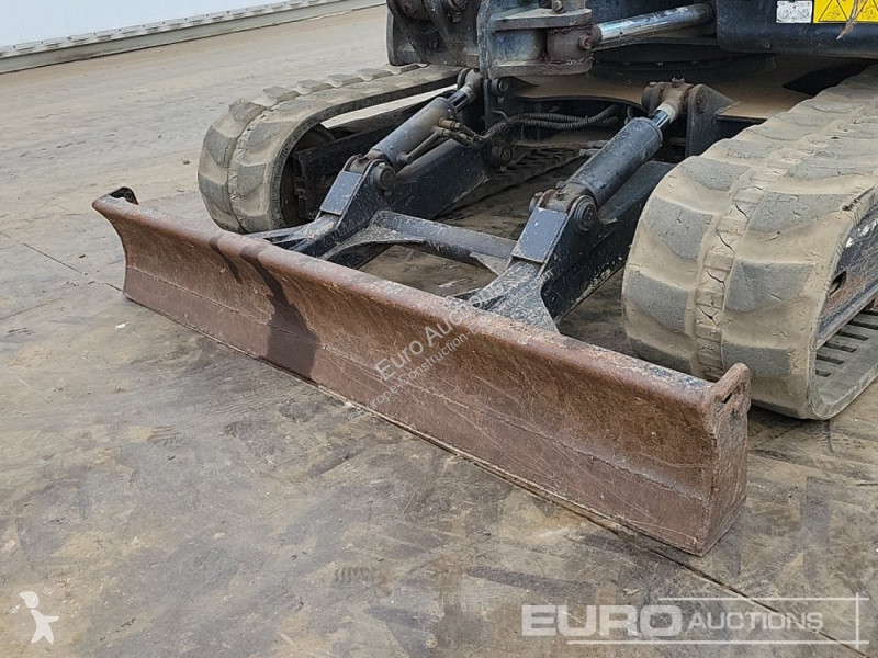 جرافة Bobcat