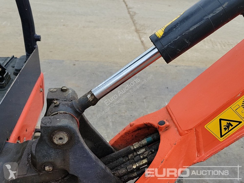 Lopatový nakládač Kubota KX015-4