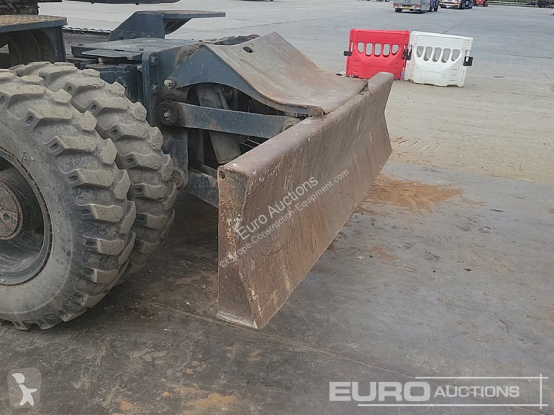 Lopatový nakládač Hyundai R140W-9A