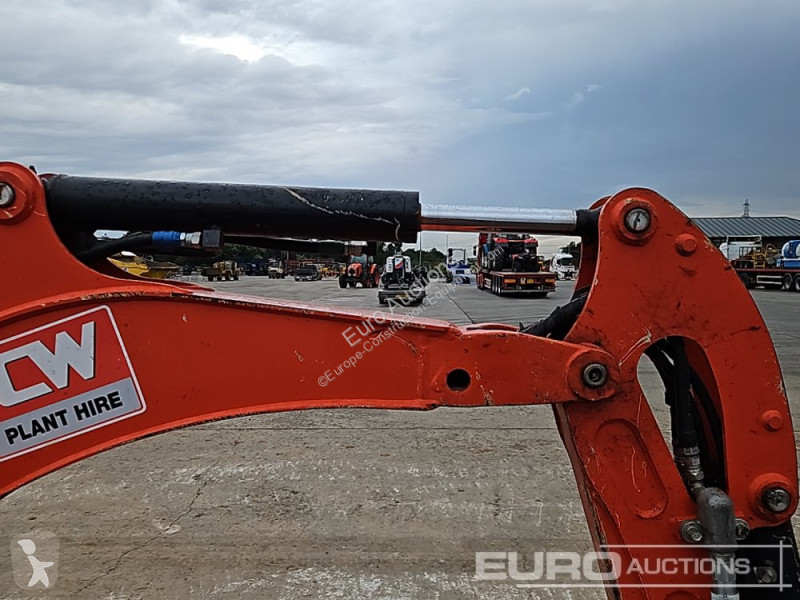 Lopatový nakládač Kubota KX015-4