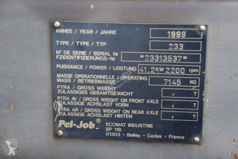 Escavadora Pel Job 233