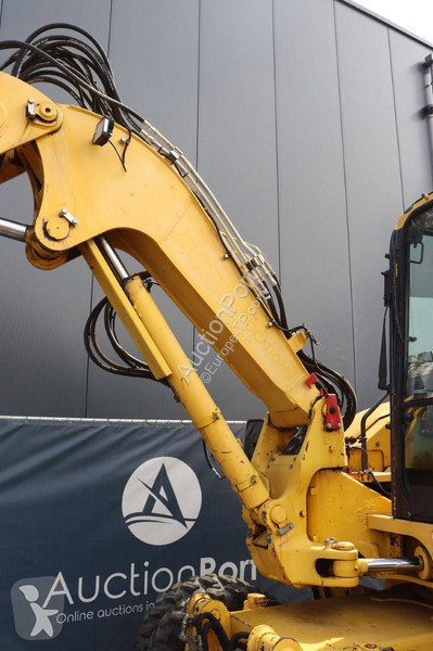 Escavatore Komatsu MR-8
