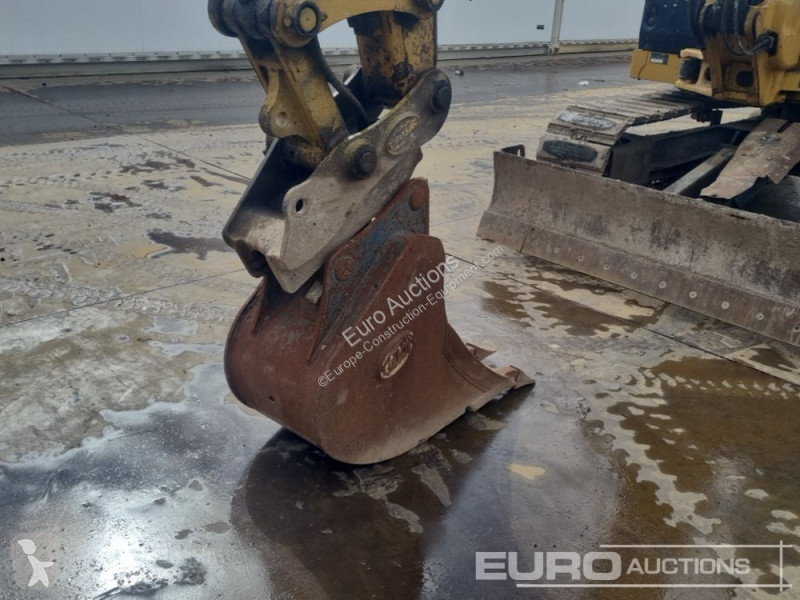 Excavator Caterpillar R