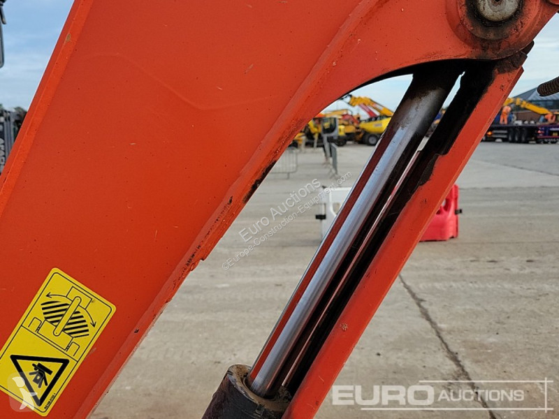 Escavatore Kubota U27-4