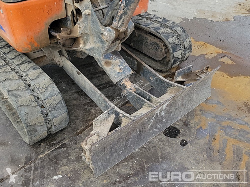جرافة Hitachi ZX19U-6 YLR