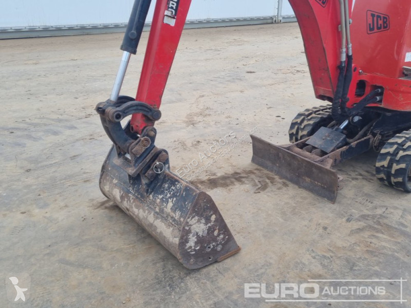 جرافة JCB 801CTS
