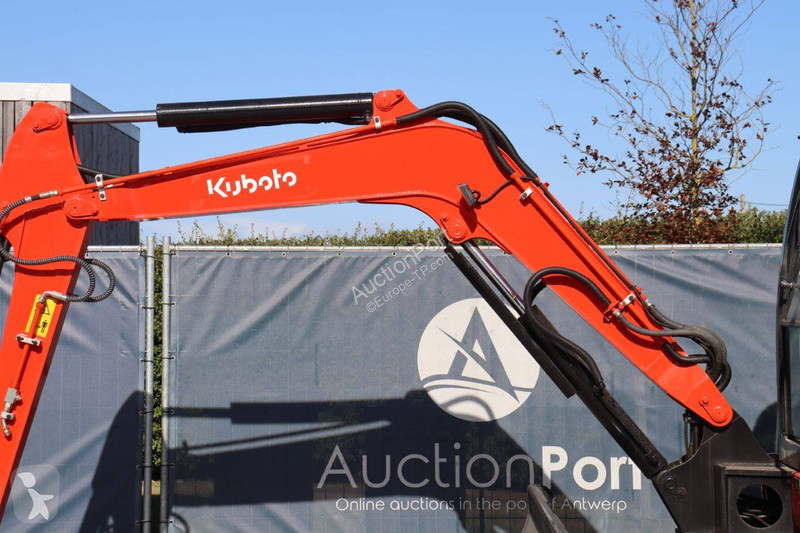 Excavadora Kubota KX155-5