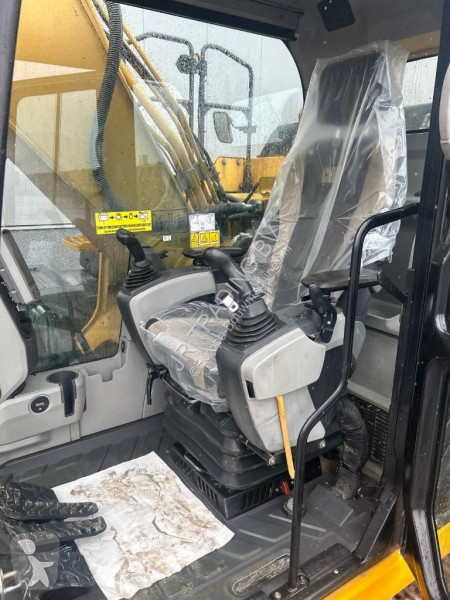 Escavadora Caterpillar EL (epiroc hammer included)