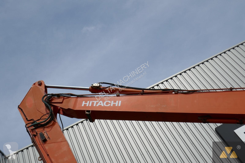 Lopatový nakládač Hitachi Long reach