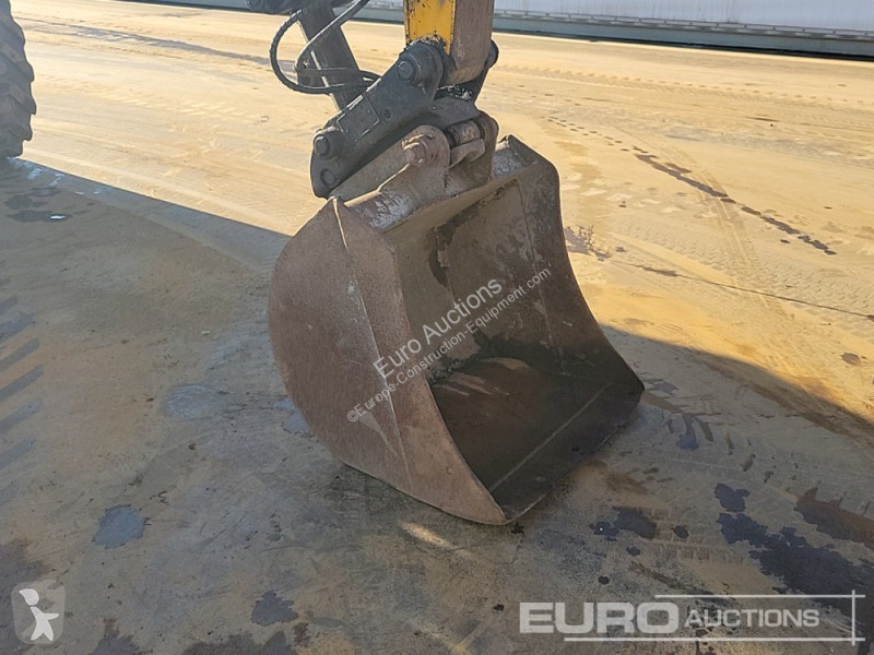 Lopatový nakládač JCB 86C-2