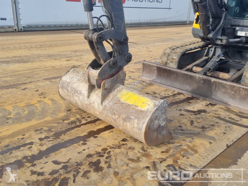 Lopatový nakládač Volvo ECR50D