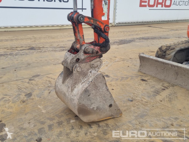 Lopatový nakládač Kubota U48-4