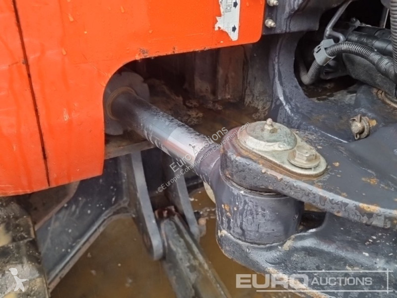 Lopatový nakládač Kubota U48-4