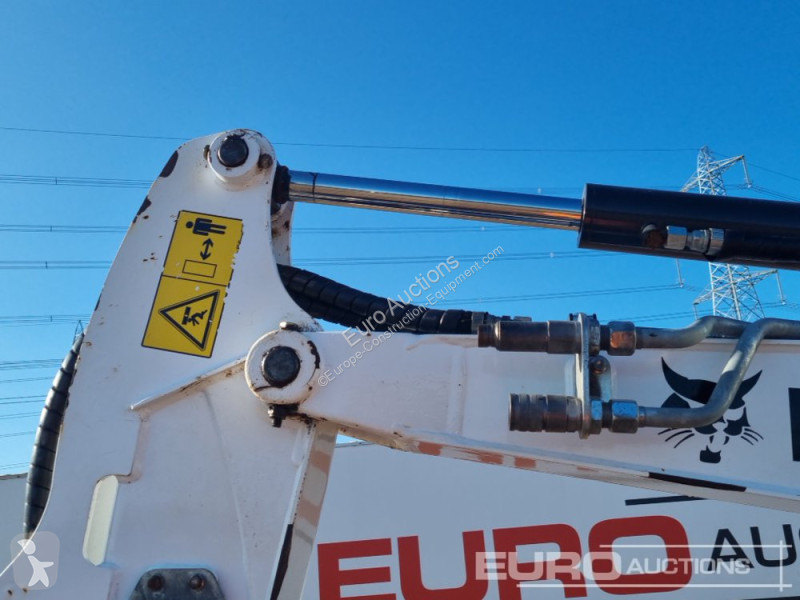 Lopatový nakládač Bobcat E27Z