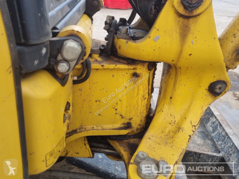 جرافة Komatsu PC26MR-3