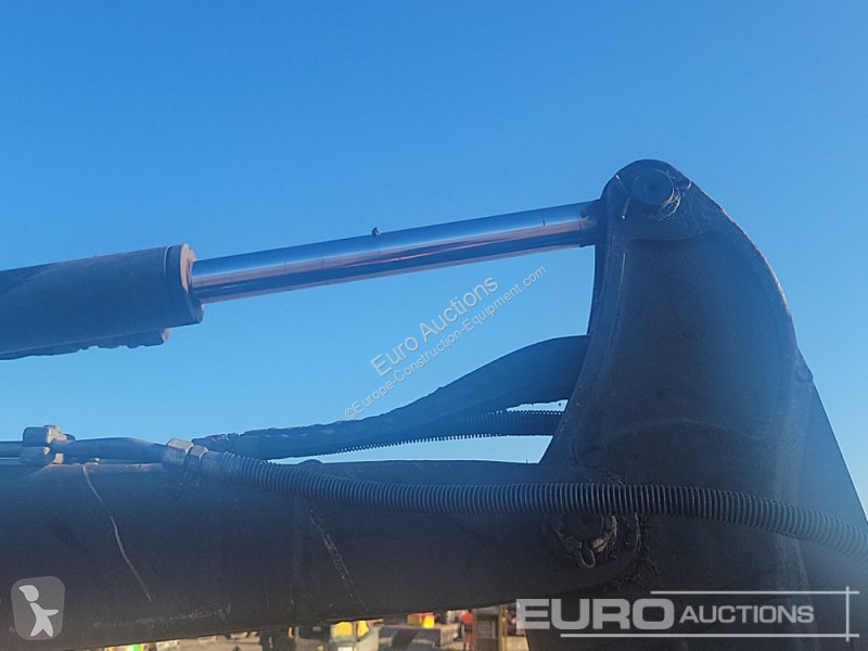 Excavator Volvo EC27C