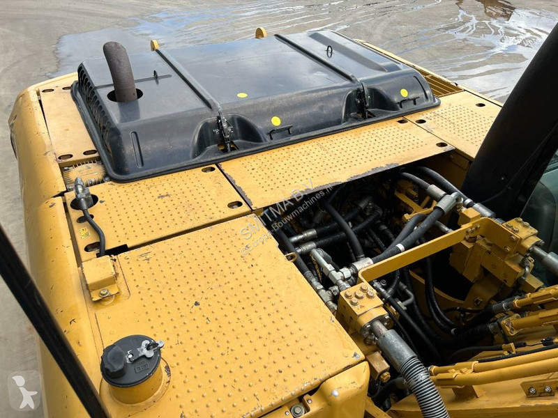 جرافة Caterpillar L