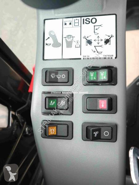 Lopatový nakládač Bobcat E 27z