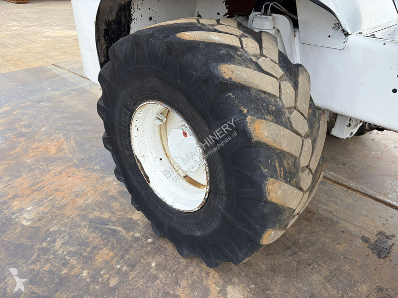 جرافة Mecalac incl. 5 x bucket