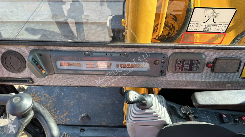 Rýpadlo JCB 4x4