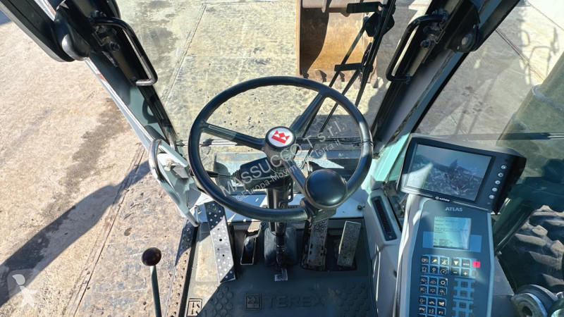 جرافة Terex
