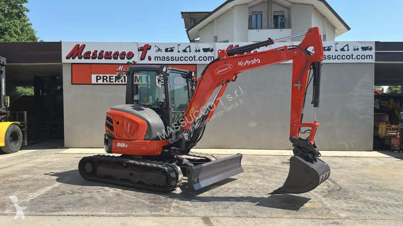 جرافة Kubota U48-4