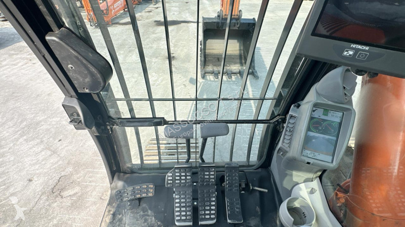 Rýpadlo Hitachi 6