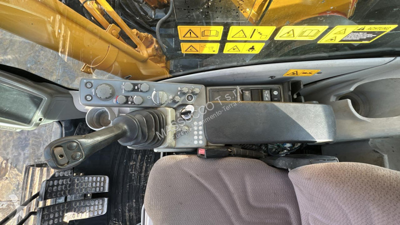 Rýpadlo Hitachi X250LCN-5B