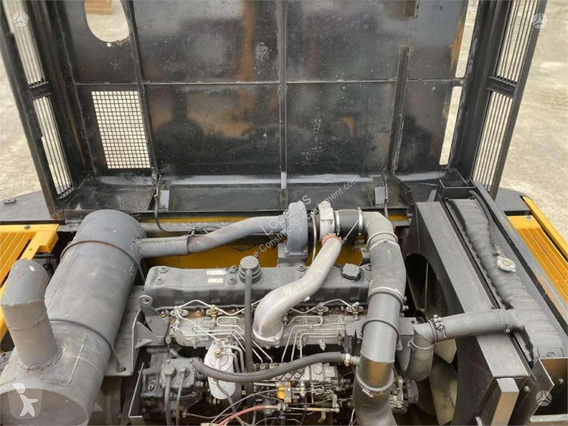 Rýpadlo JCB ISUZU MANUAL PUMP