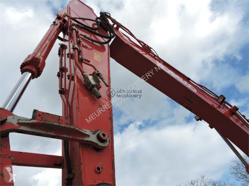 جرافة Kobelco SK210