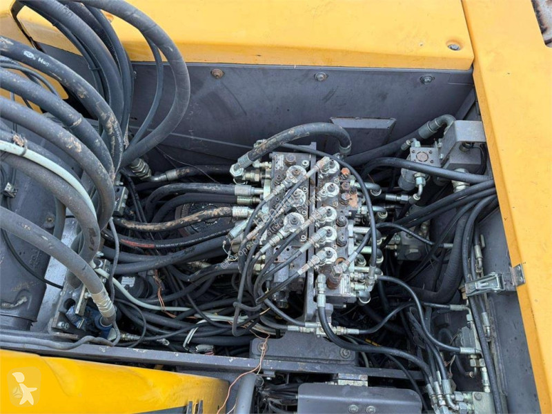 Экскаватор Volvo ROTOTILT + GRAPPLE