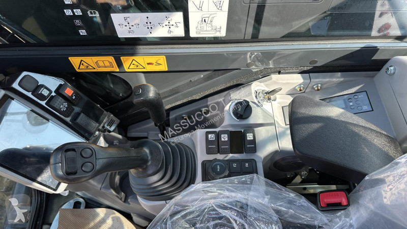 Rýpadlo Hitachi ZX63U
