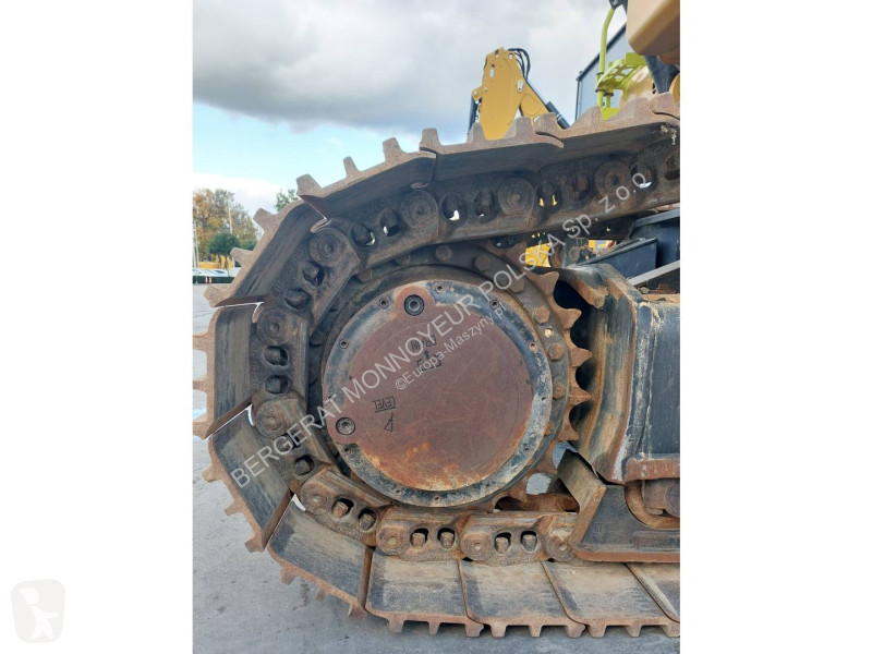 Lopatový nakládač Caterpillar 352