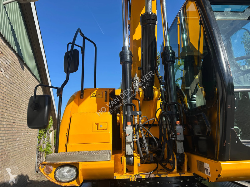 Rýpadlo JCB JS145