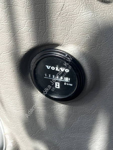 جرافة Volvo