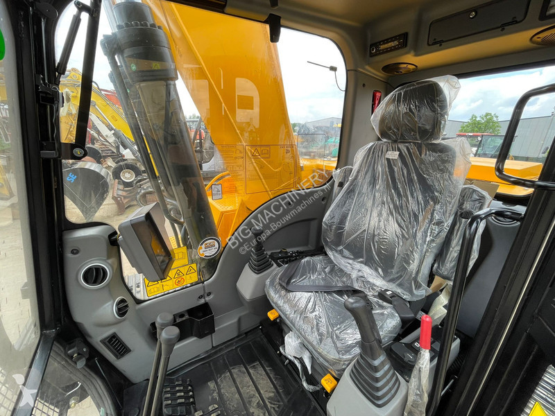Rýpadlo JCB 245 HD LR