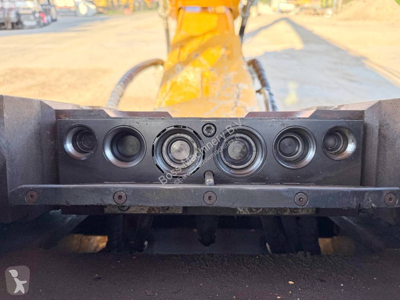جرافة Liebherr UHD - 23 Meter Demolition Hydr...