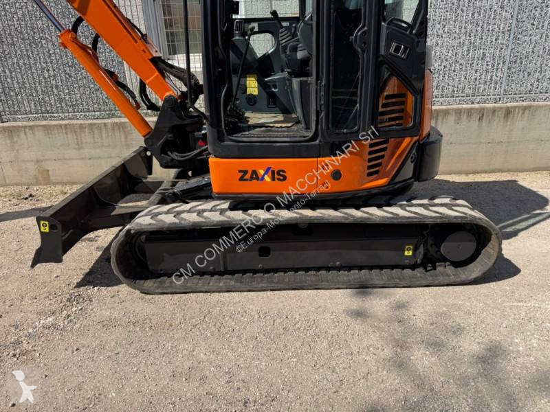 جرافة Hitachi