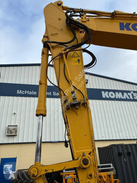 جرافة Komatsu LC11