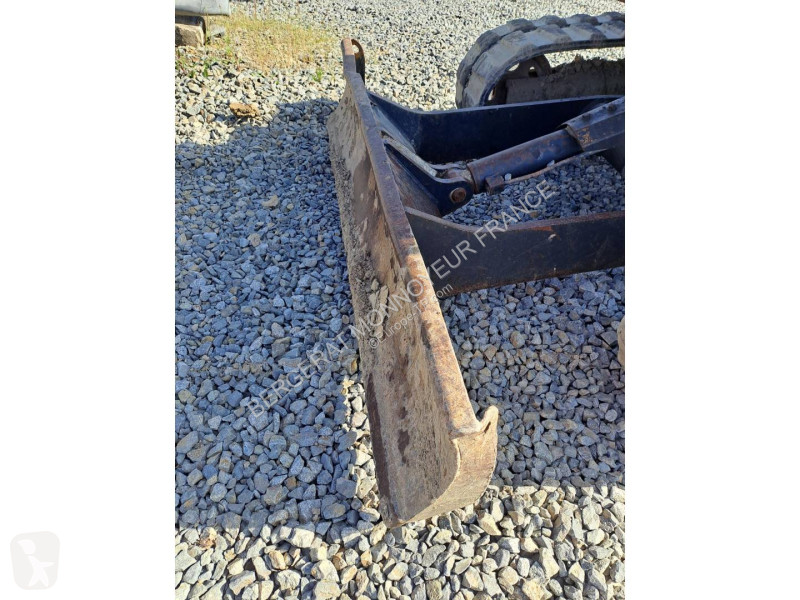 جرافة Yanmar VIO50