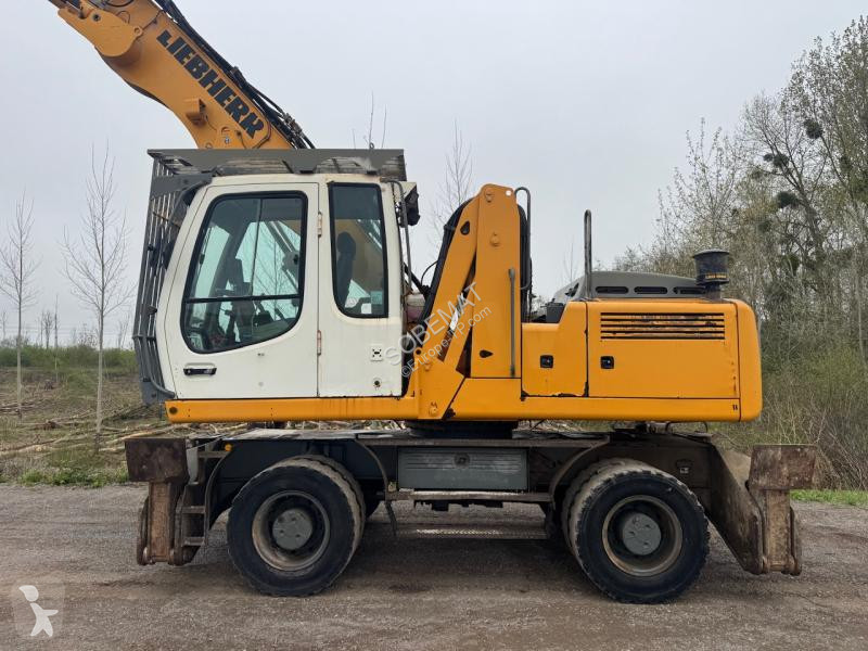 جرافة Liebherr A904C