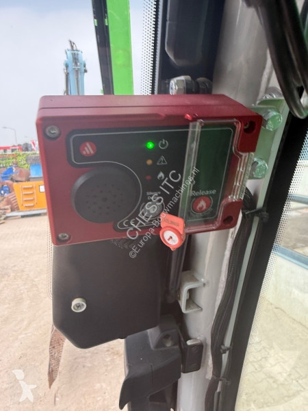 جرافة Sennebogen 817 E - 817M E - 818 E - E