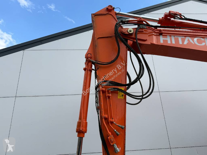 جرافة Hitachi - Quick Coupler / Automatic Greasing