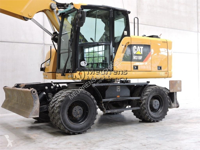 جرافة Caterpillar F