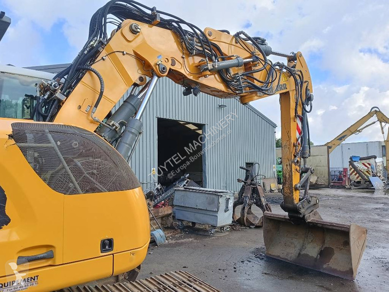 Excavator Liebherr R  excavator bagger + 6 buckets