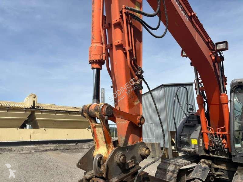جرافة Hitachi ZX135 US3