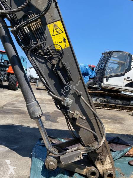 Rýpadlo Volvo EC 220 EL /Certificat CE endommagée