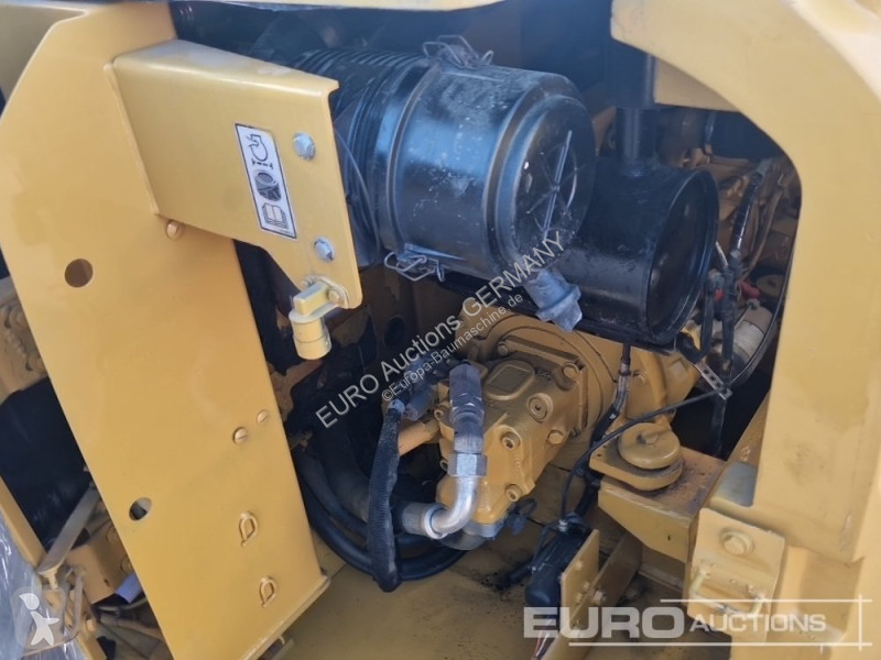 جرافة Caterpillar 305.5 E2