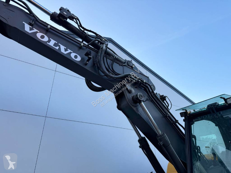Rýpadlo Volvo L - Triple Boom / Hammer Lines