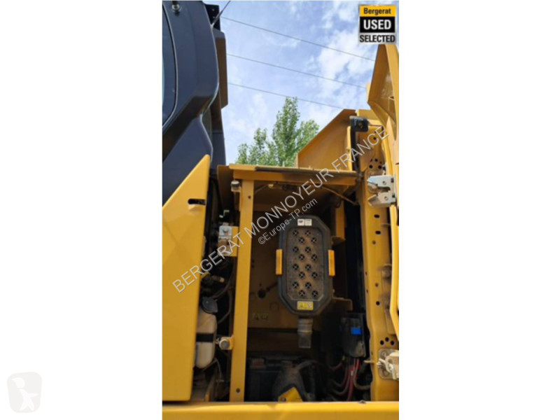 Excavadora Caterpillar 323